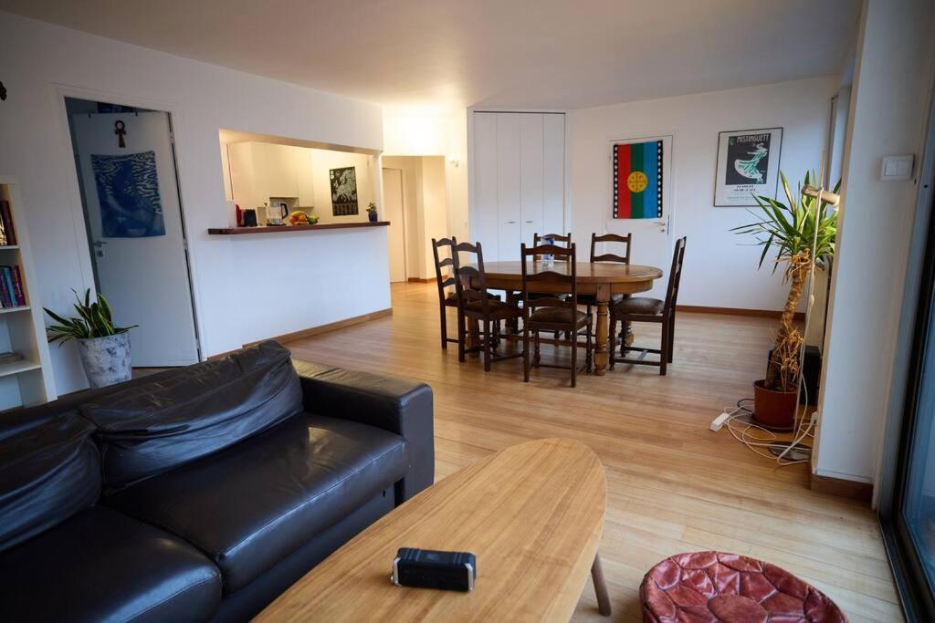 Luxury Centric Flat In Appartement Parijs